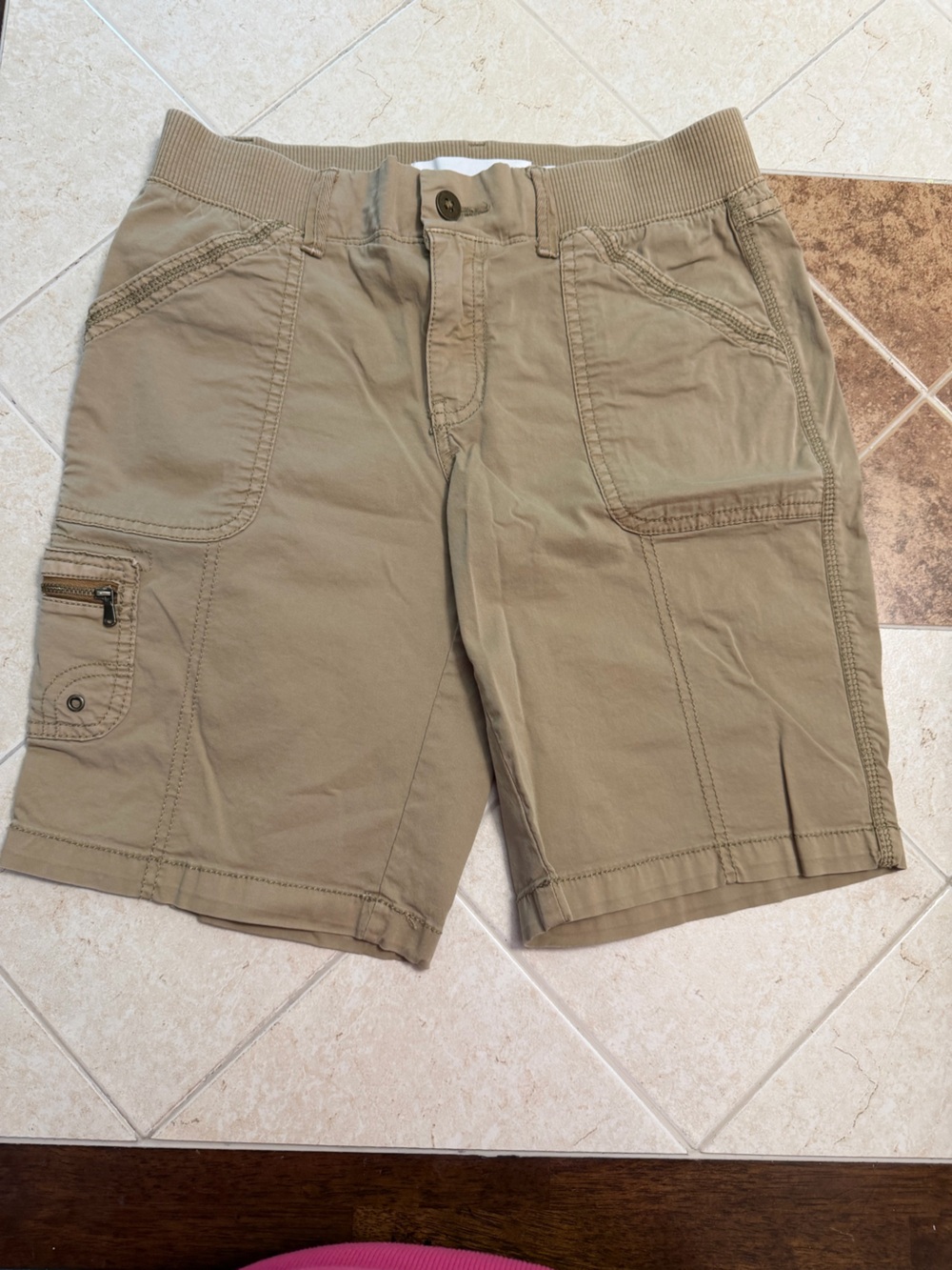 Sonoma Women's Cargo Shorts in Tan
